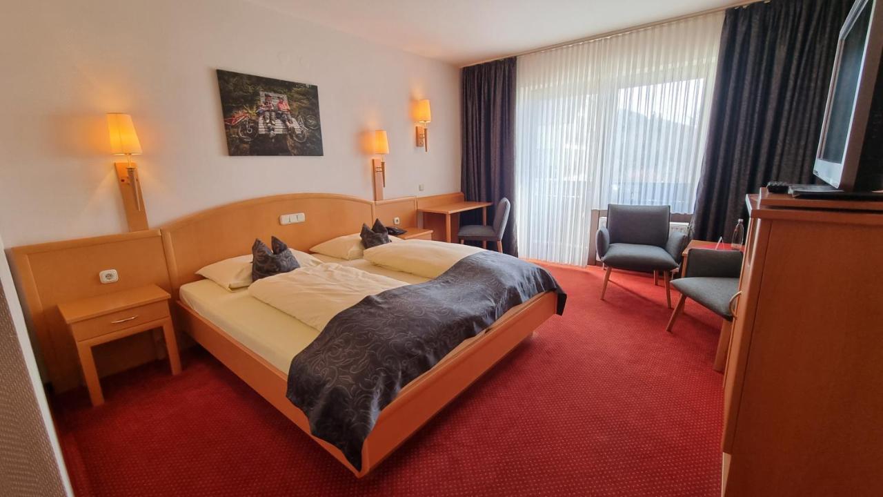 Sporthotel Zum Hohen Eimberg วิลลิงเงิน ภายนอก รูปภาพ